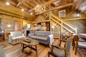 Dreamy Penrose Cabin w/ Panoramic Mountain Views - Image 5