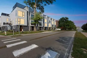 New Modern Townhome with Rooftop Patio townhouse - Image 5
