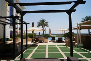 Stylish 3BR Haven - Golfside Elegant Luxe Escape - Image 4
