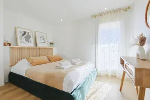 Stunning sea view, Sun-drenched Terrace & Parking - Image 4