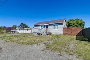Updated Home 2 Mi to Beach in Crescent City! - Image 3