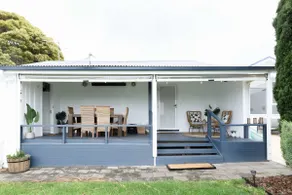 Stylish Coastal Escape with Comfort and Charm - Image 4