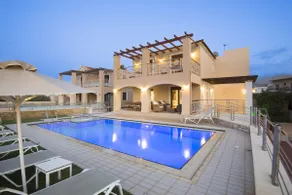 Irida beachfront Villa for 12 steps to amenities - Image 4