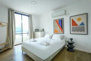 Spacious 3BR near Hilton Beach by SeaNRent - Image 5