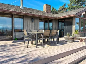 Secret Garden:Beachfront 3BR with Hot Tub - Image 5