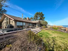 Secret Garden:Beachfront 3BR with Hot Tub - Image 3
