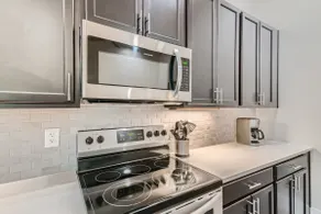 Golden Getaway | Spacious 2BR | Walk to Trails - Image 5