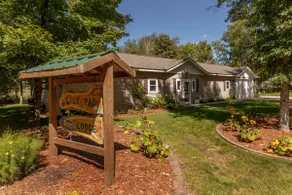 Beautiful Home, Yard, Game Room, & Amenities! - Image 4