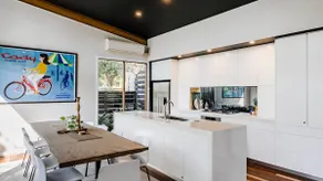 Pet Friendly and 3min Walk To Macmasters Beach - Image 5