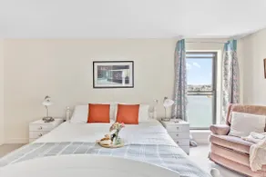 B6 Masts - Apartment with Sea Views - Image 4