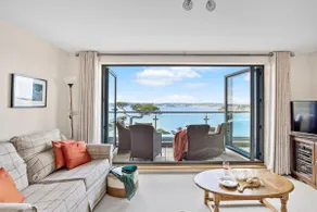 B6 Masts - Apartment with Sea Views - Image 2