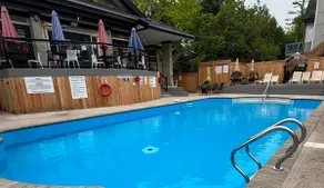 Charmant appartement avec piscine chauffée, barbecue et jacuzzi | Ski à proximité - Image 2