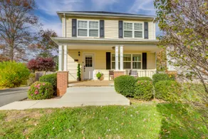 Warrenton Gem: Walk to Downtown! - Image 3