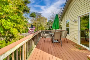 Warrenton Gem: Walk to Downtown! - Image 2
