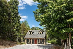 Stunning Private Cottage! Base of Beautiful - Image 2