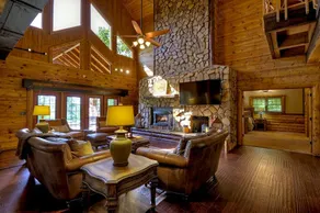 Fox Run Lodge - Image 3