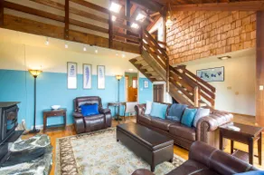 Big Bay Cabin- Bay Views, Cozy, Central Location - Image 5