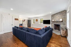 Newly Renovated 5-BR Home 10-min to Okemo - Image 5