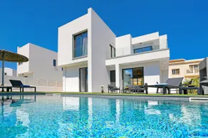Villa Flora's 3-BR Retreat & Private Pool in Protaras - Image 5