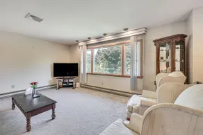 Watertown Home w/ Yard: 1 Mi to Echo Lake Park! - Image 4