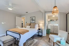 Sweet Sage Cottage in Old Town Close to the Square - Image 3