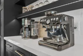 Luxury Escape, Hot Tub, Fireplace, Espresso Bar - Image 3