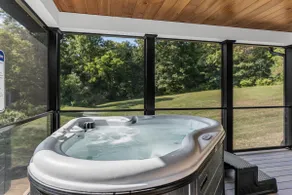 Luxury Escape, Hot Tub, Fireplace, Espresso Bar - Image 4