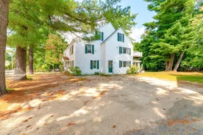 Location & Light! 3 Bed right in N.Conway Village - Image 2