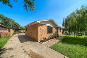 3 Br Coastal Seabrook Home : BBQ • Patio • Beach - Image 5