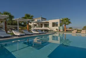 Luxury Villa Zakkallin - With Amazing View - Image 4