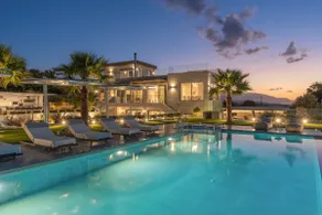 Luxury Villa Zakkallin - With Amazing View - Image 2