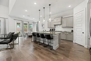 Lake Cove Retreat- 4-Bedroom Escape - Image 4