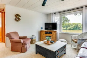 Lakefront Cabin w/ Patio in Havana! - Image 3