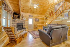 Creekside Comfort waterfront oasis w/ fire pit - Image 4