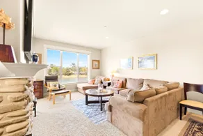 Seaside Waterfront condo - Image 2