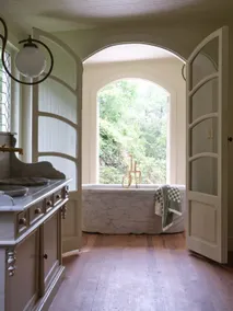 A home by designers for design lovers. - Image 5