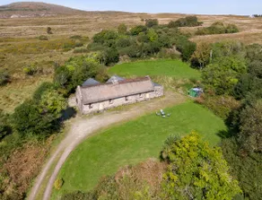 Traditional style thatched cottage in Kenmare - Image 2