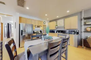 Downtown Deluxe Townhome, near UNM - Image 5