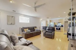 Downtown Deluxe Townhome, near UNM - Image 2