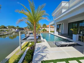 Waterfront Mansion - Gym - Sauna - Boat Dock - Image 2