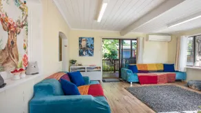 Tullys Hut - Walk To Hikes & Waterfalls - Image 4
