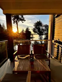 Escape To Stunning Ocean Views: Pool & Hot Tub - Image 2