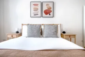 Next to KitKat! Huge 130sqm Apt in vibrant Mitte - Image 3