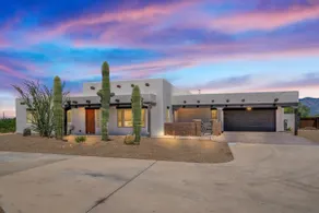 DiscoverTucson-DesertOasis: 4BR Mtn Views Pool+Spa - Image 2