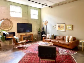 Modern City Loft Downtown Lynchburg VA LYH HUGE - Image 2