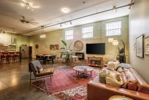 Modern City Loft Downtown Lynchburg VA LYH HUGE - Image 5