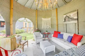 'city Girl Farmhouse' in Hudsonville w/ Hot Tub - Image 2