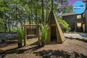 Indian Brook Lodge|11 Beds|Hot Tub|Pet Friendly| - Image 2