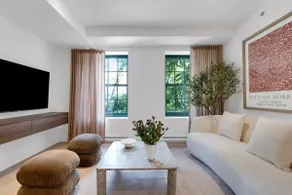 Mercer- 2 Bedrooms 2 Bathrooms+ Free parking - Image 3
