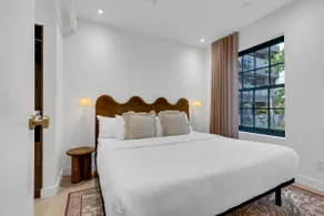 Mercer- 3Beds King Ensuite- Free Parking - Image 3